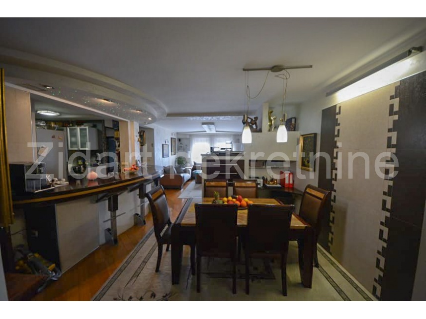 Квартира, 1087 м², 288 000$ — FAKTOR